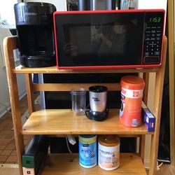 Small Shelf Must Go! Make an Offer 