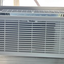 Air conditioner  6,200 BTU/HR With Remote Control 