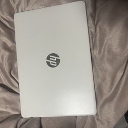 HP White Laptop 