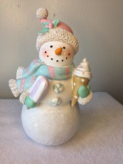 Pastel Pink Christmas Snowman Ice-cream Decor 