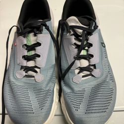 ON On cloud Sneakers 9