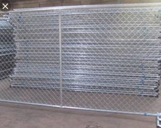 Chain link fence panels