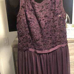 David’s Bridal Plum Dress Size 14
