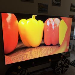 Samsung 75 inch Tv  With The Stand