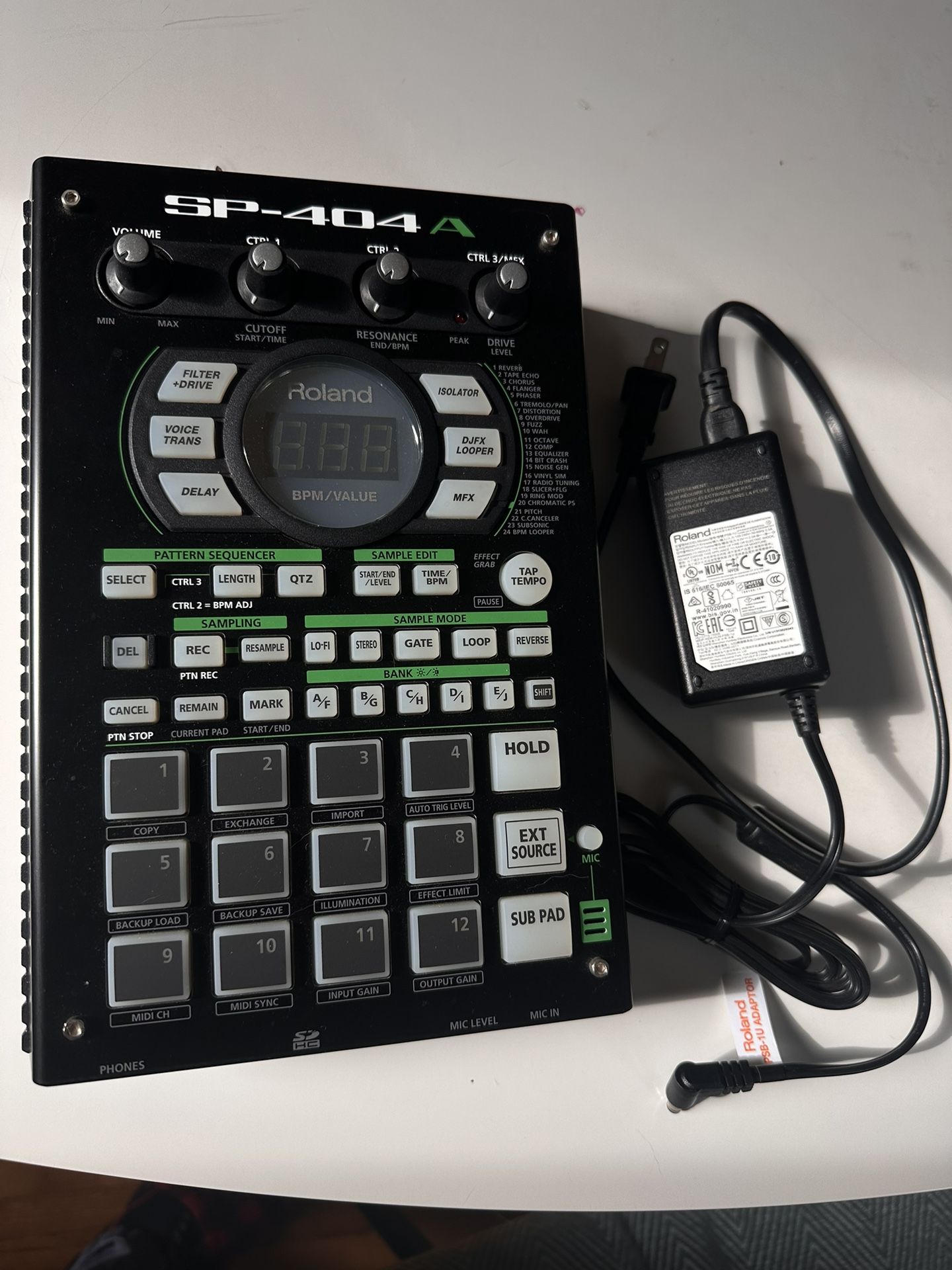 Like New : Roland Sp404A