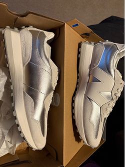 New Balance 327