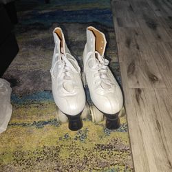 Woman's Light Up Quad Skates 9.5