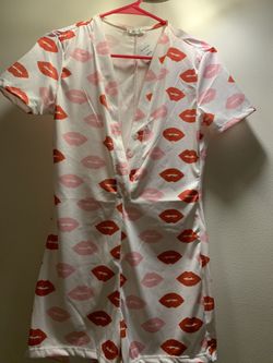 Kiss sleepsuit