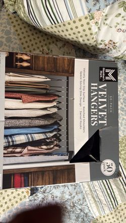 50 pack velvet hangers---NEW