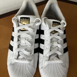 Adidas Superstar Women’s size 8