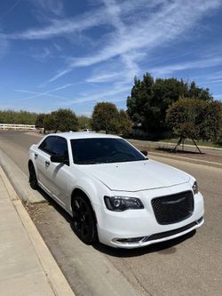 2018 Chrysler 300