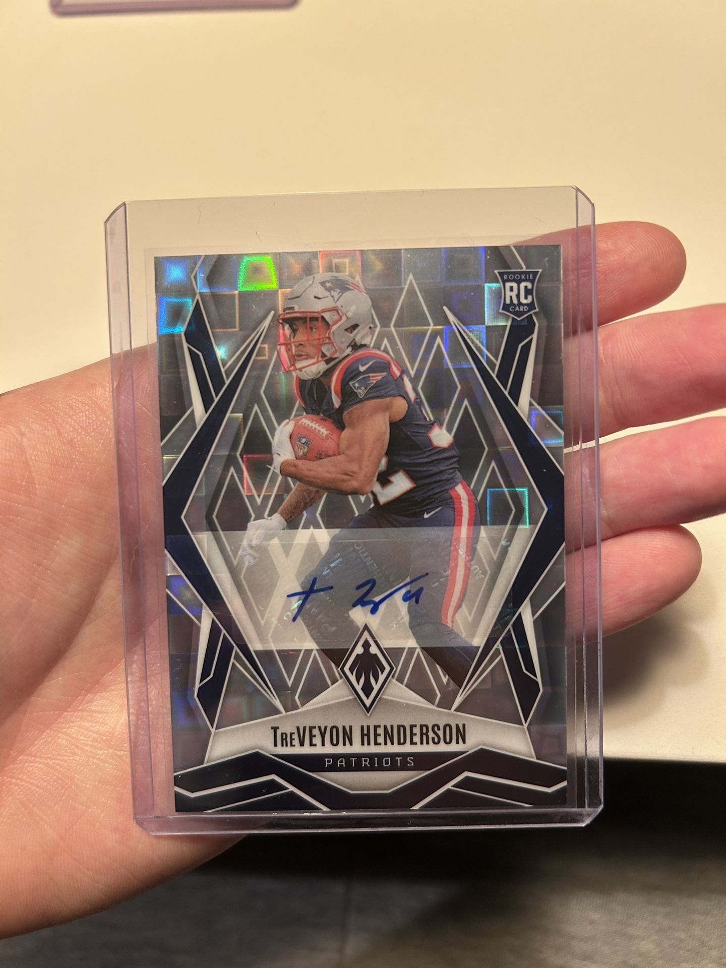 2025 Panini Phoenix Base Pandora Rookie Treveyon Henderson Auto