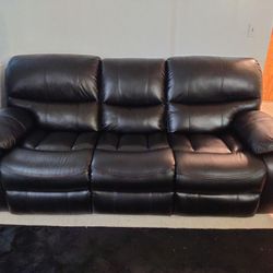 Avenger Power Sofa + Touchdown Power Lift Recliner – $1700 (Hackensack)