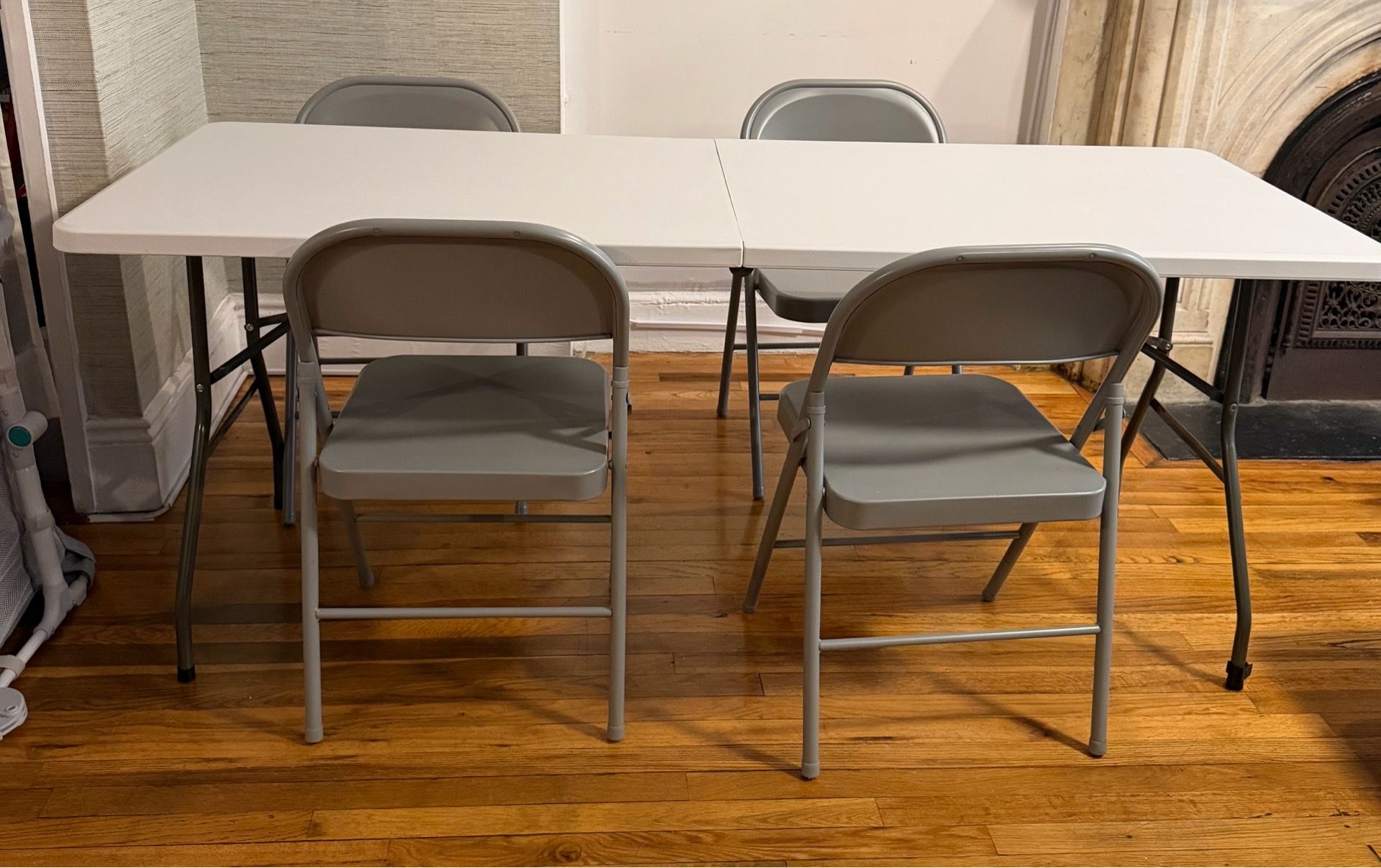 6ft folding chair and 4 folding chairs
