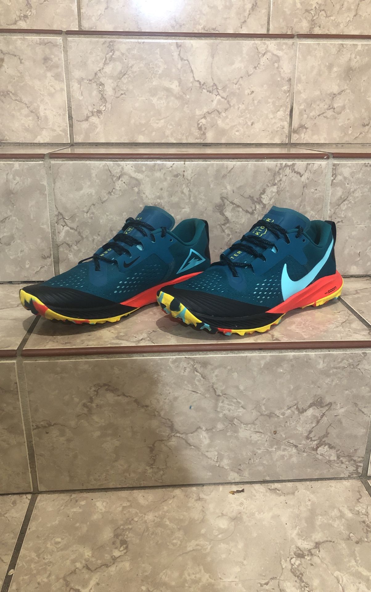 NIKE TRAIL TERRA KIGER. 9.5