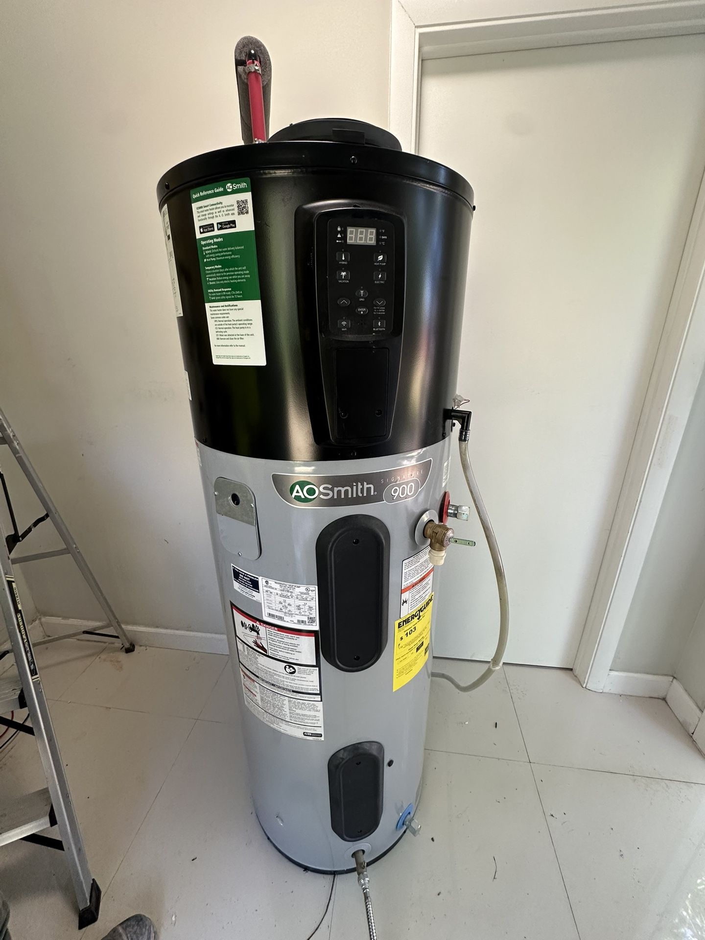 Smith Signature 900 50 Gallon Heat Pump Water Heater Like New