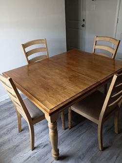 Dining room table