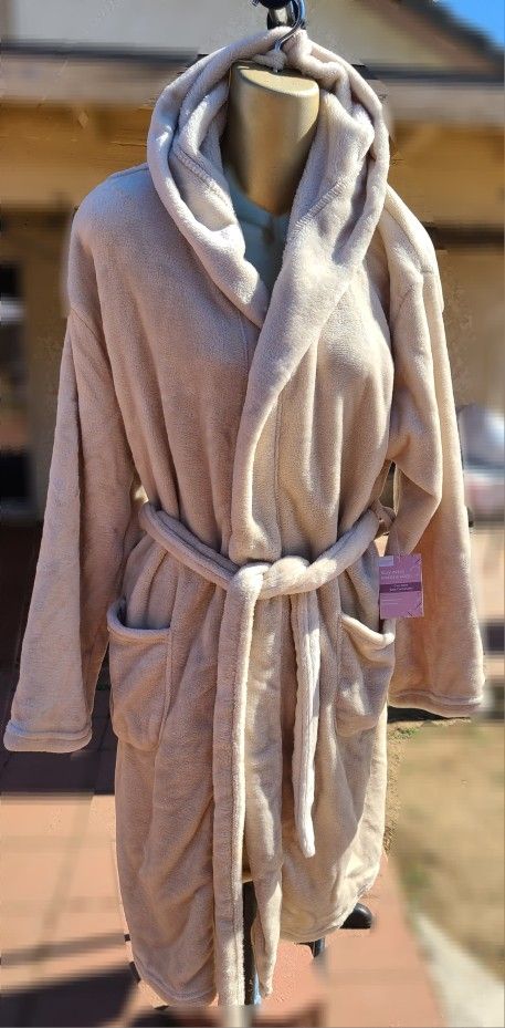 New Women's Robe
