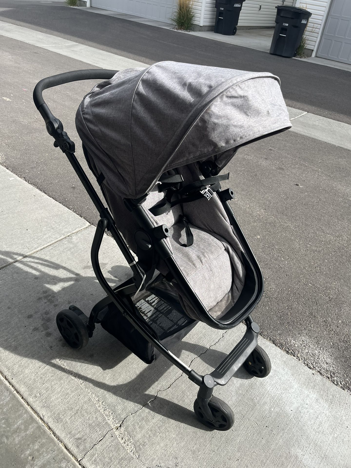 Evenflo Stroller/car seat