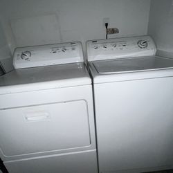 Kenmore Washer Dryer Set $200