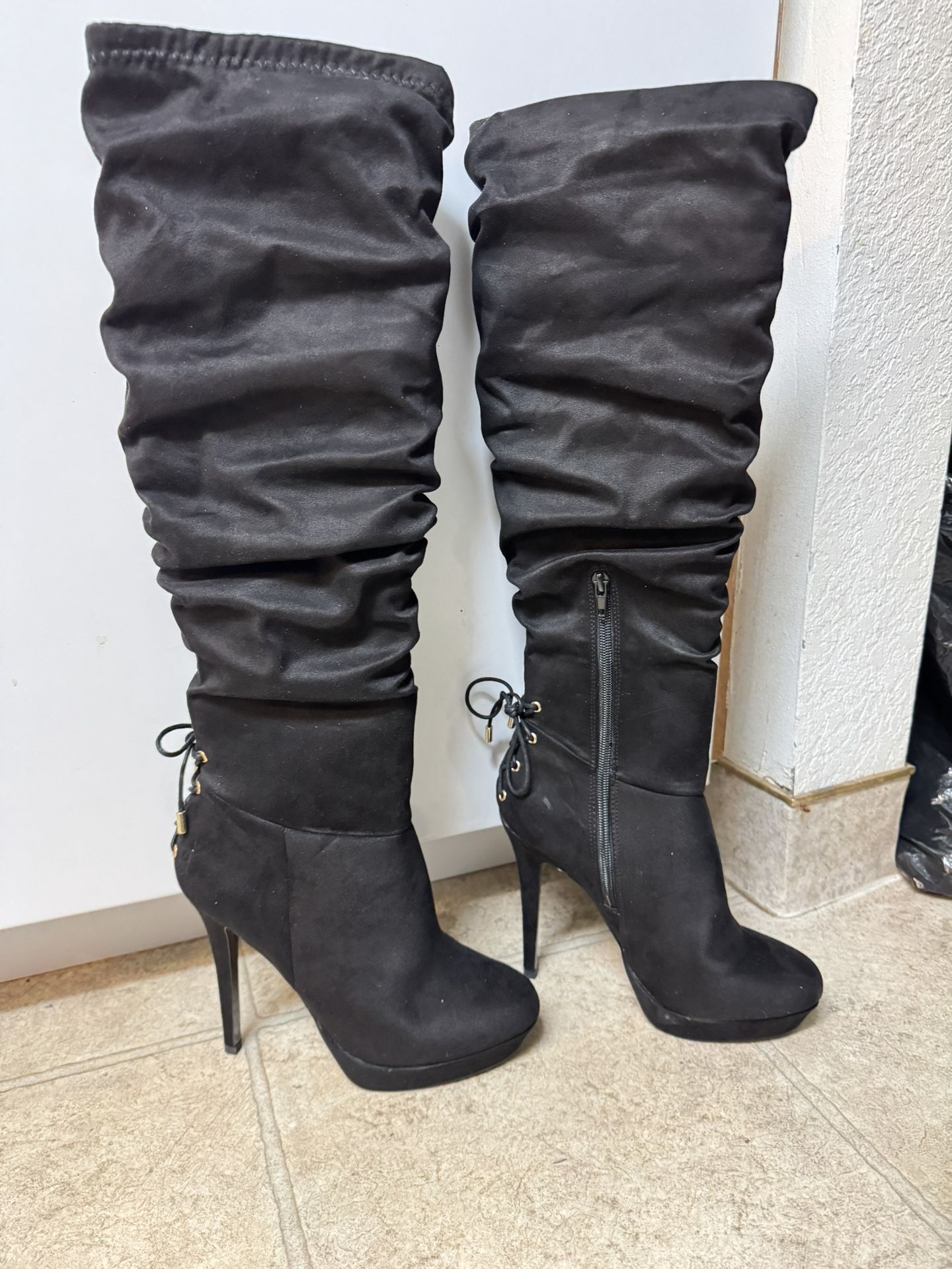 Thalía Sodi High Knee Boots