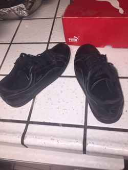 All black puma shoes