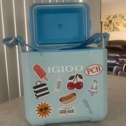 Igloo Cooler with Stickers – Light Blue