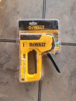 Dewalt 2-in-1 Heavy Duty Tacker/Nailer