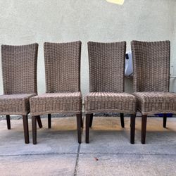 4 Dining Room Chairs