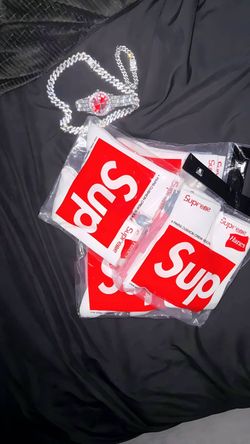 Supreme socks