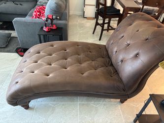 Brown Leather Tufted Chaise Lounge