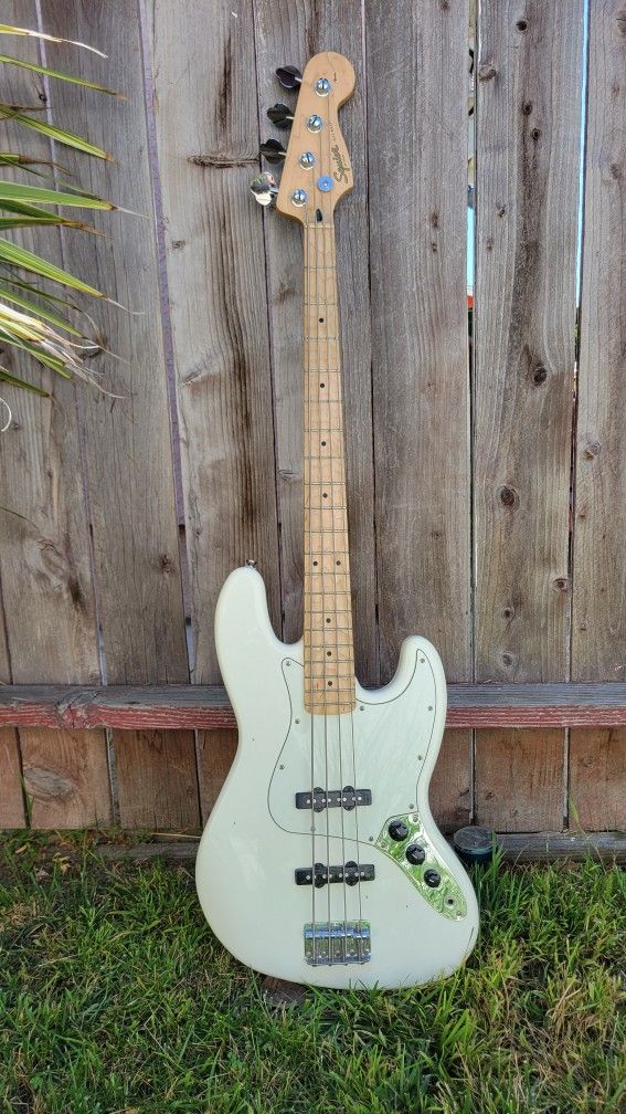Bass bajo electrico