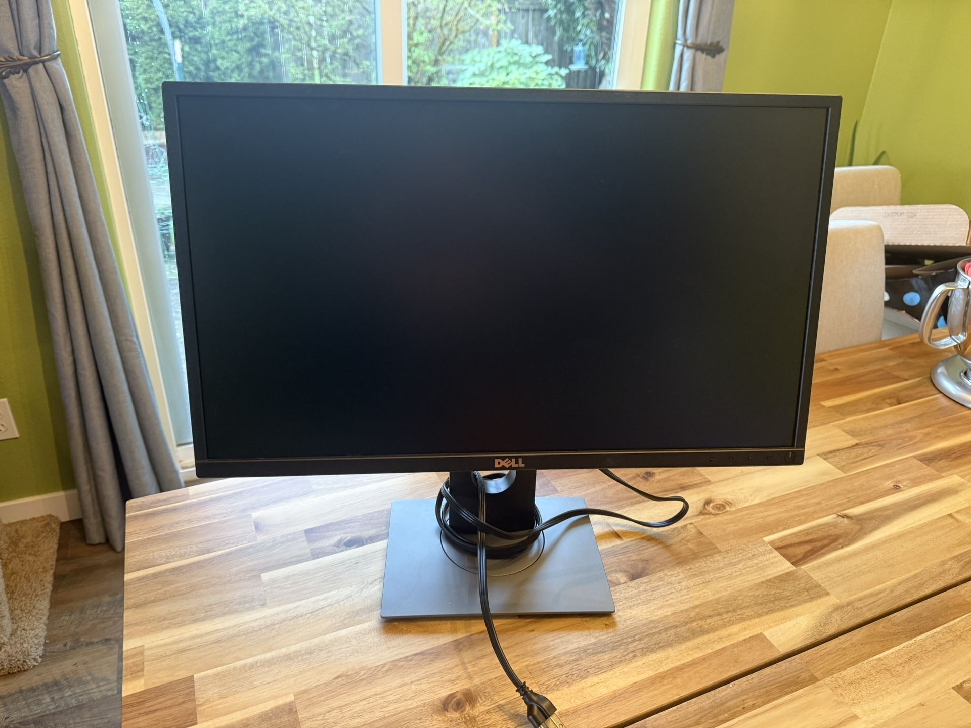 24 Inch Dell Computer Monitor