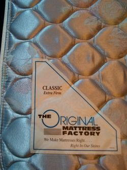 Full size mattress and box spring