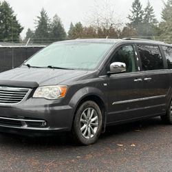 2014 Chrysler Town And Country 