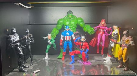 Marvel legends Avengers