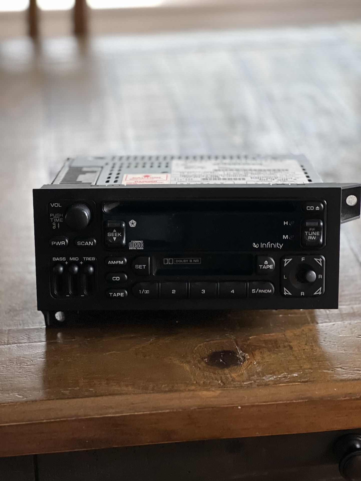 Chrysler Infinity Stock Radio