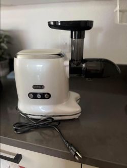 Brand new juicer