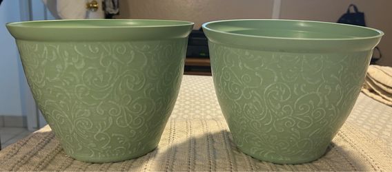 Floral Scroll Planters