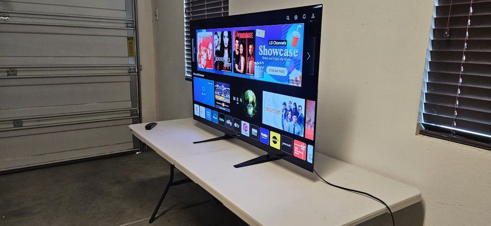 55 Inch OLED LG C1 Smart TV 4K UHD with 120 Hz refresh rate in perfect condition.