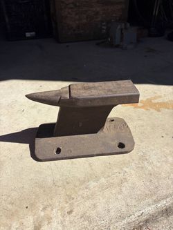 Small Blacksmith 9'
