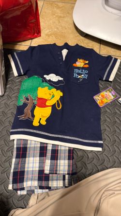 NWT Pooh outfit 4T