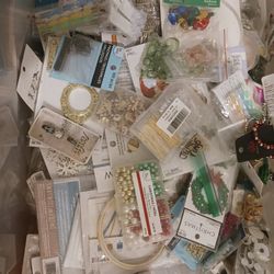 Big Moving Sale-EVERYTHING MUST GO! JEWELRY, CRAFT ITEMS, GO KART , SILICON MOLDS, BEADS, VINTAGE JEWELRY 