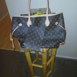 Louis Vuitton 