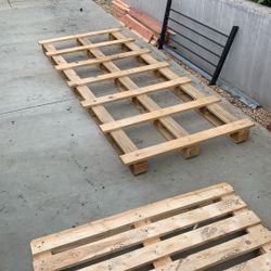 Free Pallets