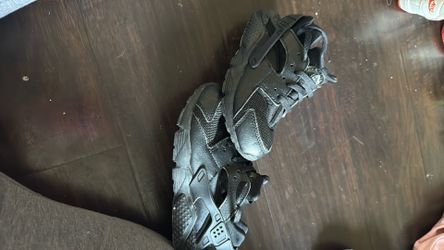 Boys Nike Huaraches Size 13