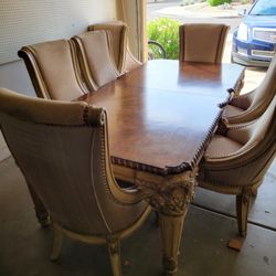 High End Dinner Table With 8 Chairs 