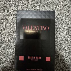 Valentino Born in Roma Uomo Intense