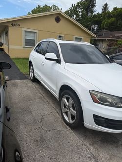 2010 AUDI Q5 WHITE