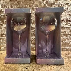Set of Two 18 Ounce Shimmer Mirror Wine Glasses